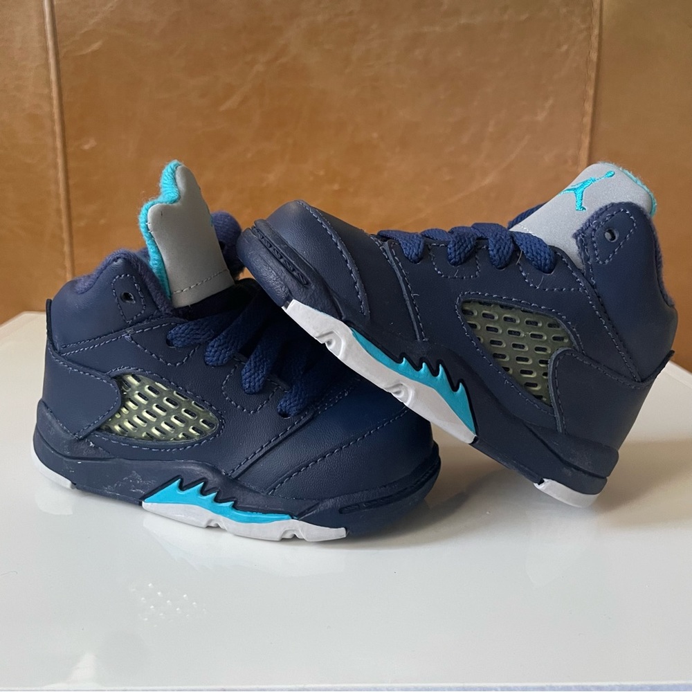 Nike Air Jordan Retro 5 Midnight Navy and Turquoise size 4c